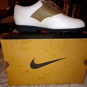 Brand new/no tag, Nike golf shoes